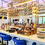 Tribe Paris 4* Clichy