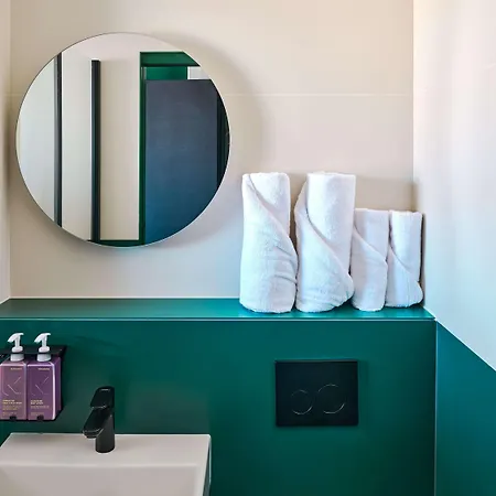 Hotel Tribe Paris 4*