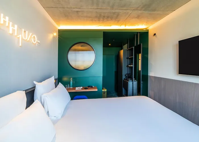Hotel Tribe Paris Clichy