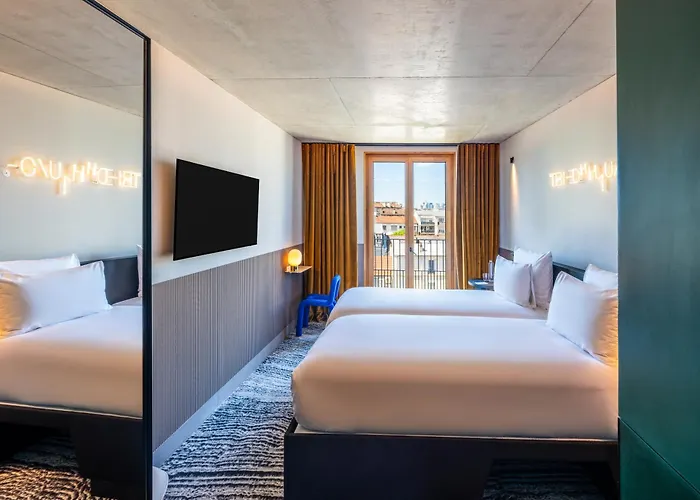 Hotel Tribe Paris 4*