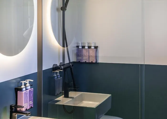 Tribe Paris Hotel Clichy