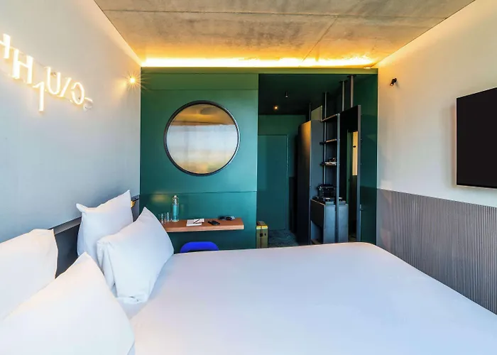 Hotel Tribe Paris 4*