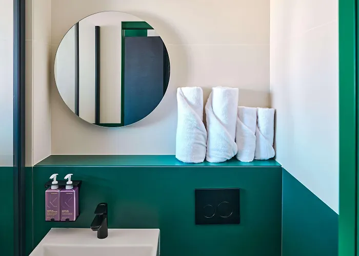 Hotel Tribe Paris 4*